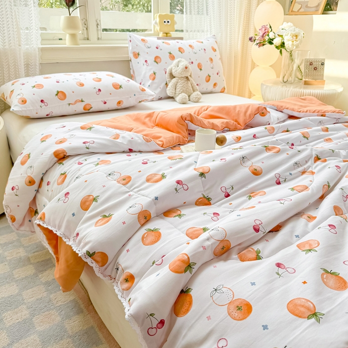 91家纺网 家纺一手货源 找家纺 穆琪 2025新款小花边印花夏被小清新夏凉被 甜蜜邂逅-小花边