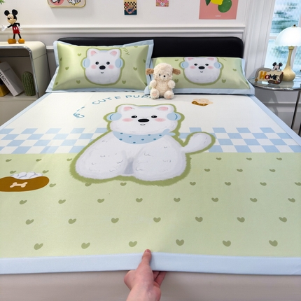 91家纺网 家纺一手货源 找家纺 丝羽坊 2025新款大版印花冰丝凉席冰丝席碳光冰丝凉席-平铺款 面包犬