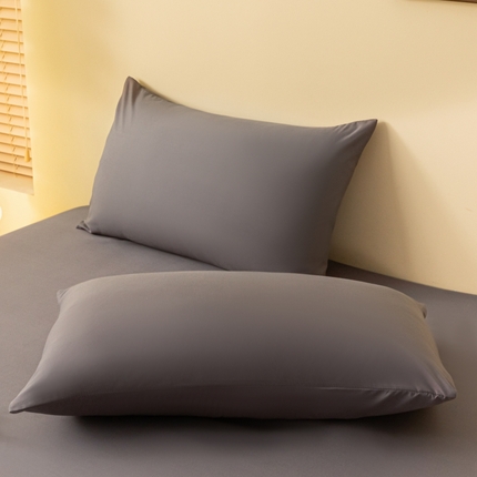 91家纺网 家纺一手货源 找家纺 梵克保罗 2025新款简约纯色亲肤磨毛枕套 深灰