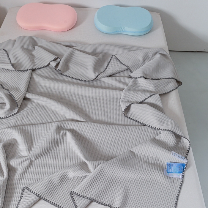 91家纺网 家纺一手货源 找家纺 柏薇2025新款A类华夫格400g凉感丝盖毯多功能双面用凉感夏凉被 双面纯凉感-星空灰