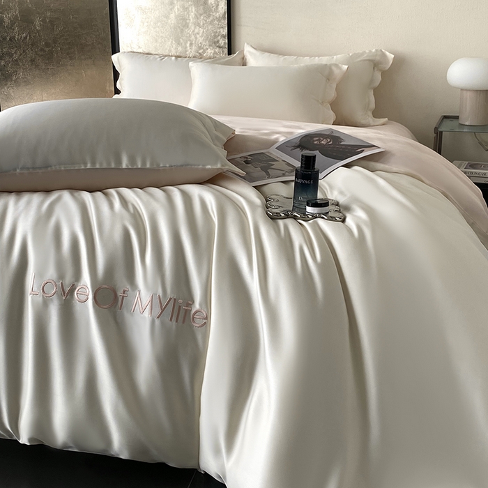 91家纺网 家纺一手货源 找家纺 优悦 2025新款冰丝印花刺绣双拼四件套-漫心 雪山白