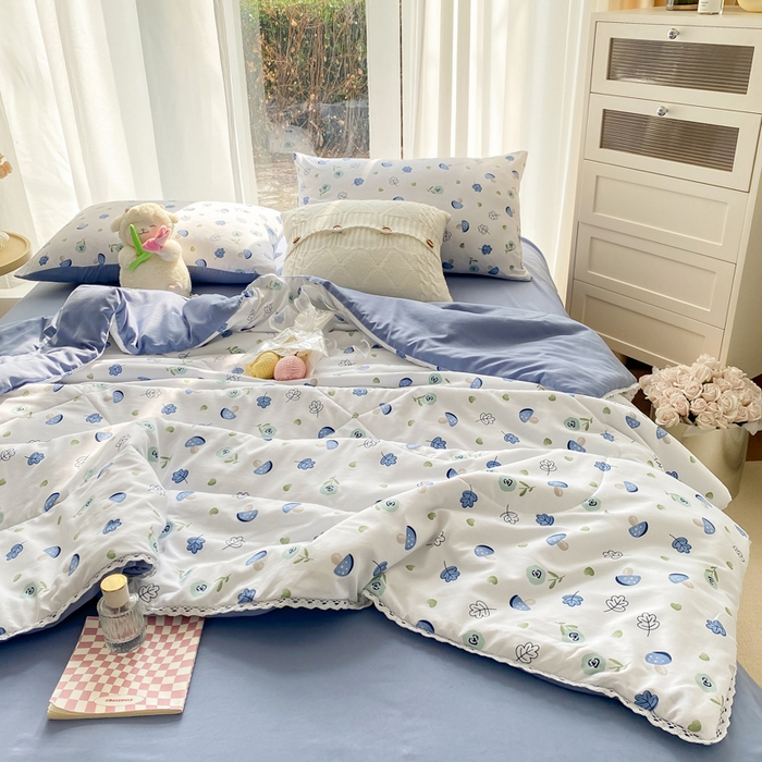 91家纺网 家纺一手货源 找家纺 穆琪 2025新款小花边印花夏被小清新夏凉被 小蘑菇