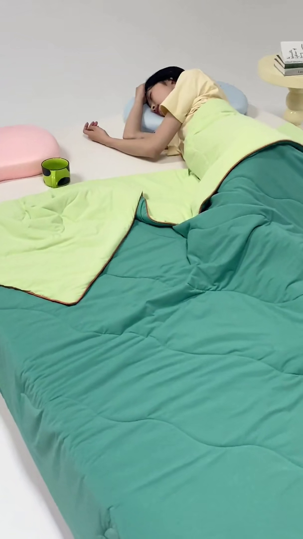 91家纺网 家纺一手货源 找家纺 CINNY馨宜 2025新款A类170g高克重锦氨凉感冷布丁凉感防蚊即刻凉感夏被 西瓜绿