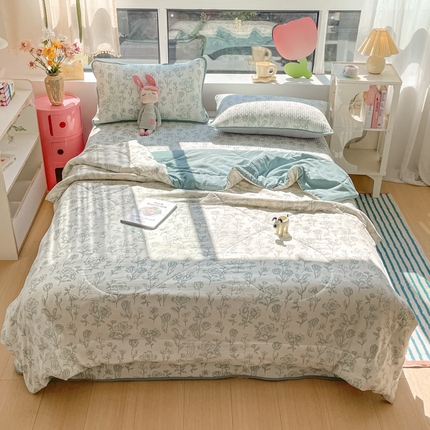 91家纺网 家纺一手货源 找家纺 （总）老帅的工厂店2025新款a类云感双层纱7a抗菌夏被四件套