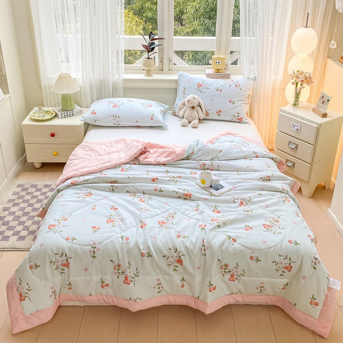 91家纺网 家纺一手货源 找家纺 穆琪 2025年新款小清新手包边夏凉被水洗棉印花夏被 寐色