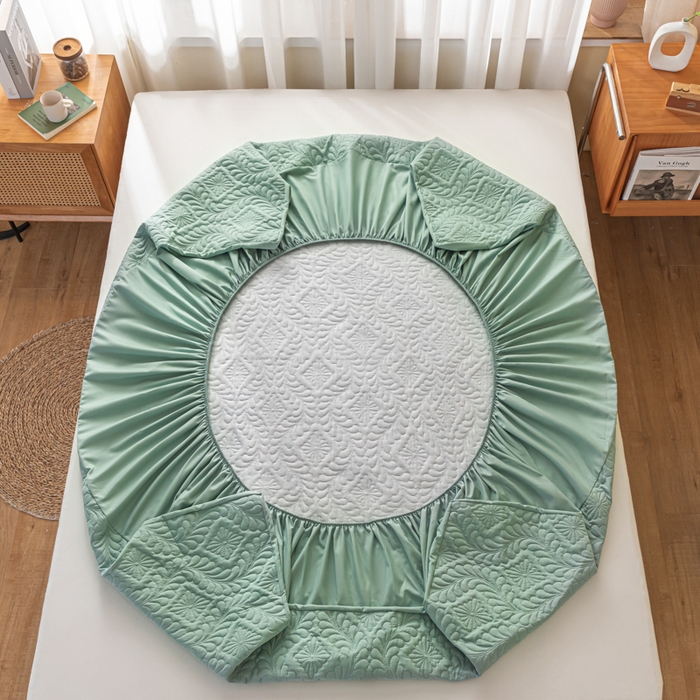 91家纺网 家纺一手货源 找家纺 梵克保罗 2025新款简约纯色水洗棉防水夹棉床笠 墨绿