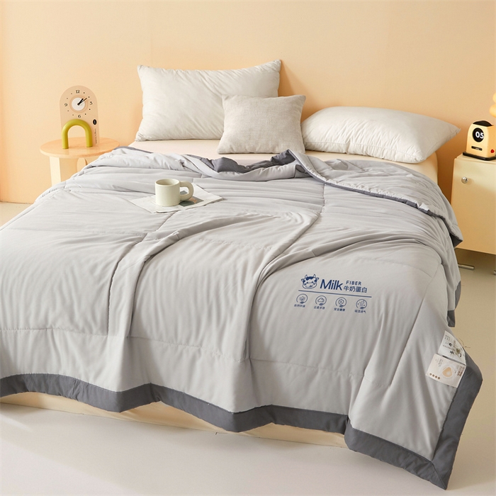 91家纺网 家纺一手货源 找家纺 猎鹿人家纺 2025新款牛奶蛋白夏被 太空灰
