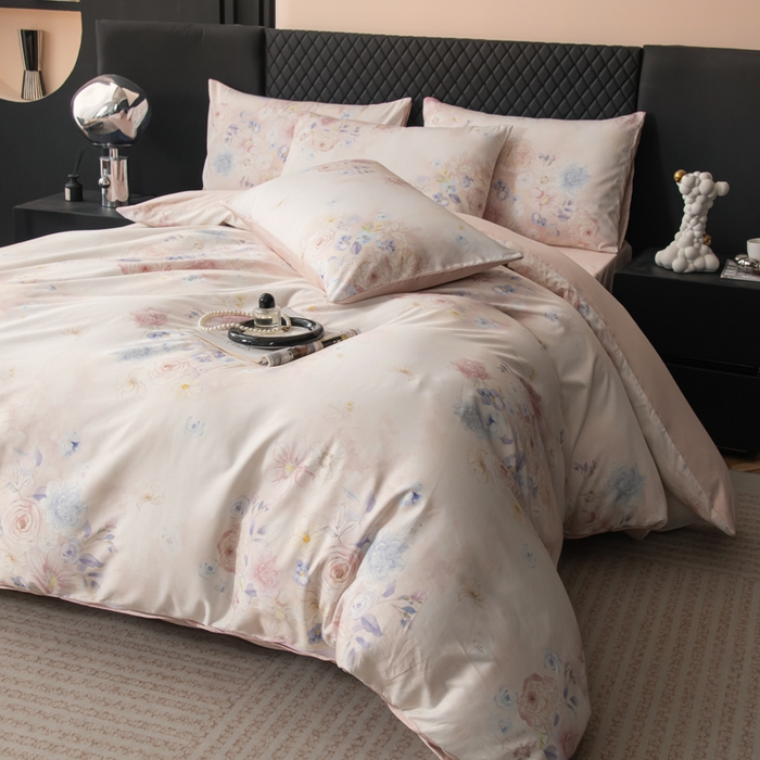 91家纺网 家纺一手货源 找家纺 氧家 2025新款60s贡缎长绒棉数码印花四件套（礼盒装） 花似锦