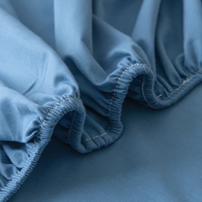 91家纺网 家纺一手货源 找家纺 梵克保罗 2025新款亲肤舒适全棉13372喷气纯色单枕套 运动蓝