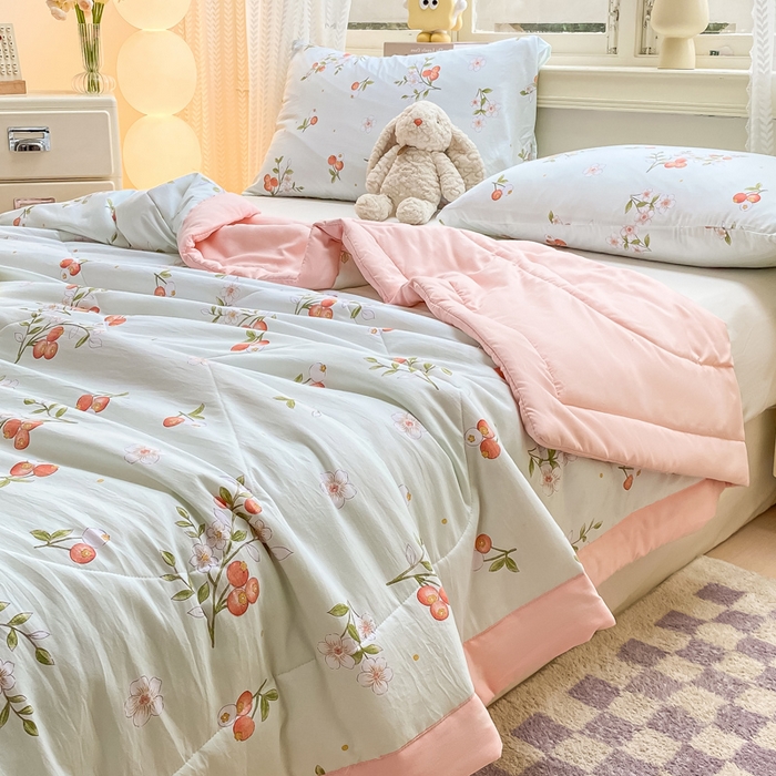 91家纺网 家纺一手货源 找家纺 穆琪 2025年新款小清新手包边夏凉被水洗棉印花夏被 寐色