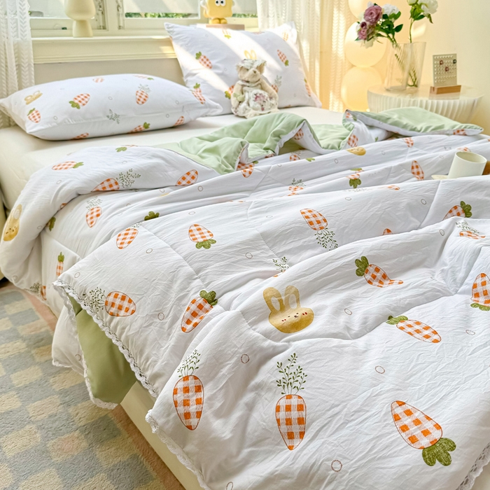 91家纺网 家纺一手货源 找家纺 穆琪 2025新款小花边印花夏被小清新夏凉被 奇趣萌宠-小花边