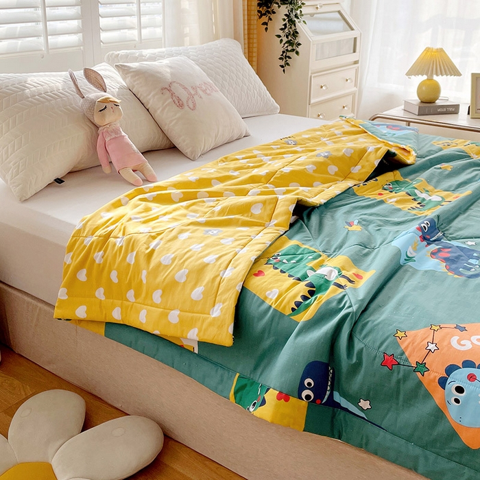 91家纺网 家纺一手货源 找家纺 （自己工厂 有网销大热款 网销帮推可合作优惠）2025新款全棉夏被空调被夏凉被纯棉夏季儿童棉花薄被子 恐龙家族-绿