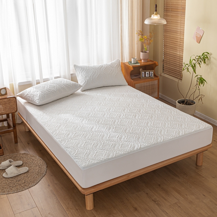 91家纺网 家纺一手货源 找家纺 （总）梵克保罗 2025新款简约纯色水洗棉防水夹棉床笠