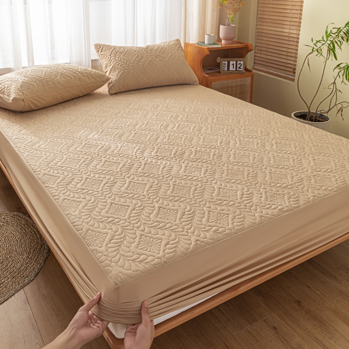 91家纺网 家纺一手货源 找家纺 梵克保罗 2025新款简约纯色水洗棉防水夹棉枕套 浅卡其