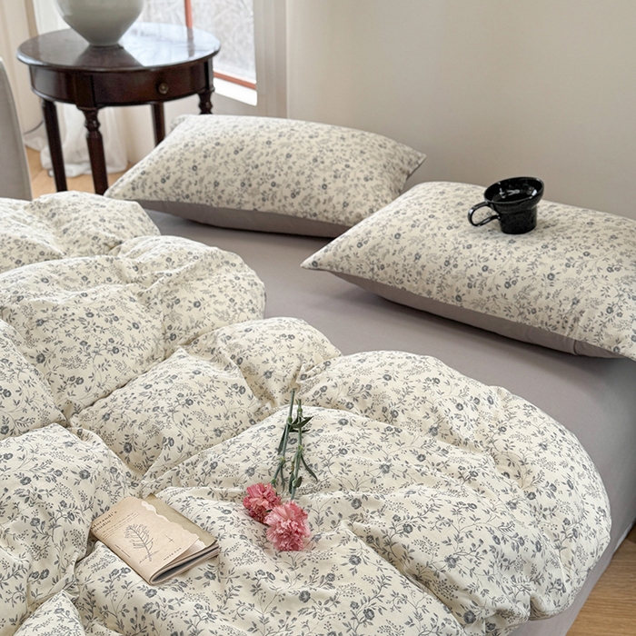 91家纺网 家纺一手货源 找家纺 时年家纺 2025新款全棉有氧双层纱四件套-碎花系列 秋月白