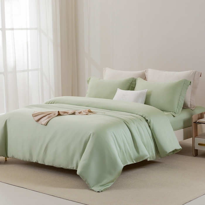 91家纺网 家纺一手货源 找家纺 121  2025新款60s支进口兰精天丝四件套-秋风QIUFENG系列（场景二） 多瑙绿