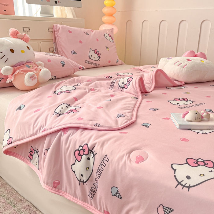 91家纺网 家纺一手货源 找家纺 暮思家居 2025新款正版授权三丽鸥A类牛奶针织棉夏被子被芯 针织棉-甜筒KT-粉