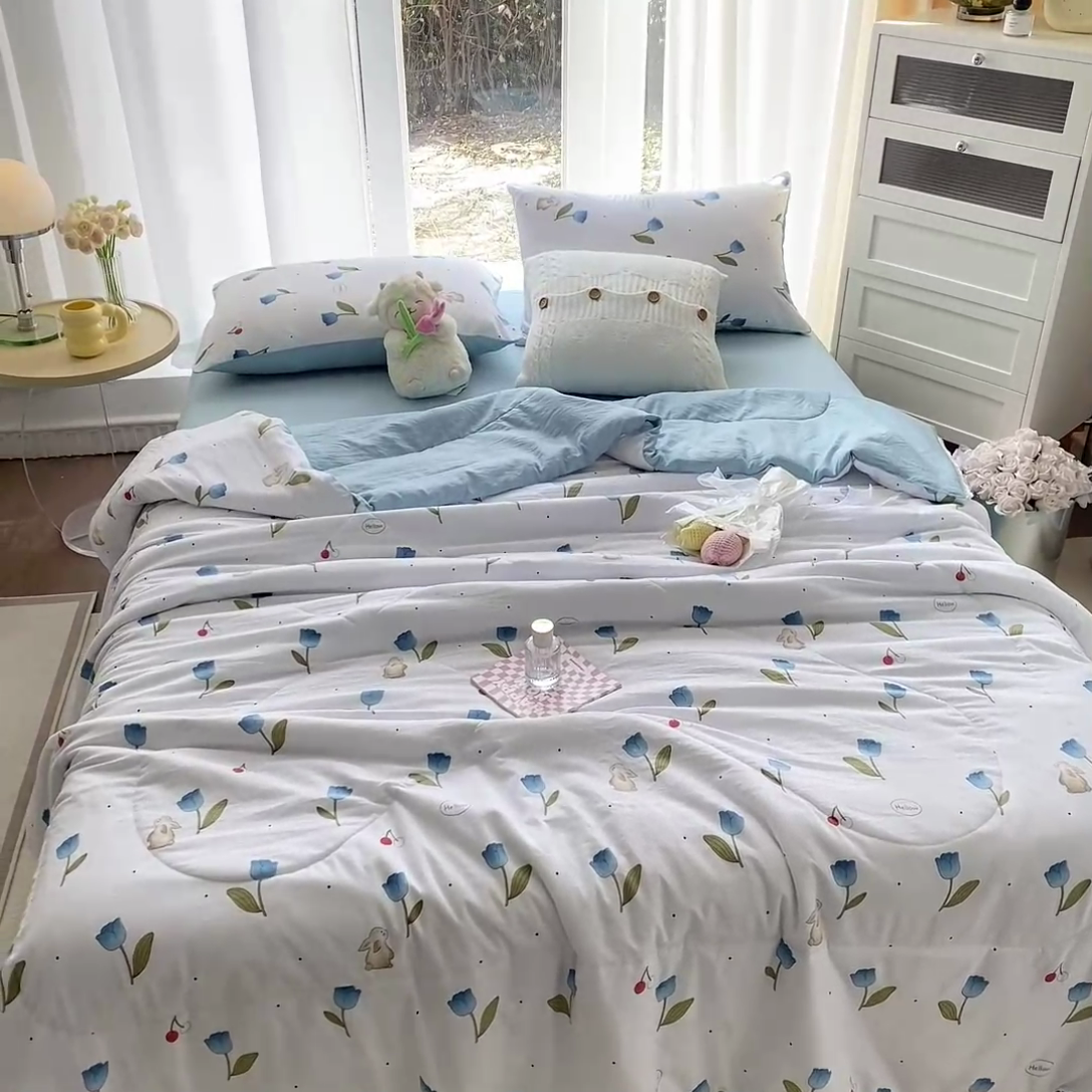 91家纺网 家纺一手货源 找家纺 （总）穆琪 2025新款小花边印花夏被小清新夏凉被