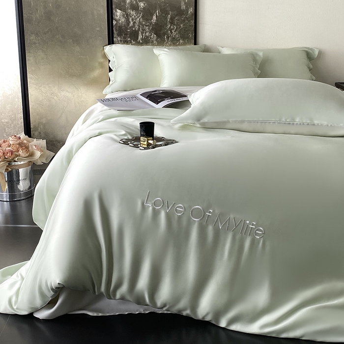 91家纺网 家纺一手货源 找家纺 优悦 2025新款冰丝印花刺绣双拼四件套-漫心 田园绿