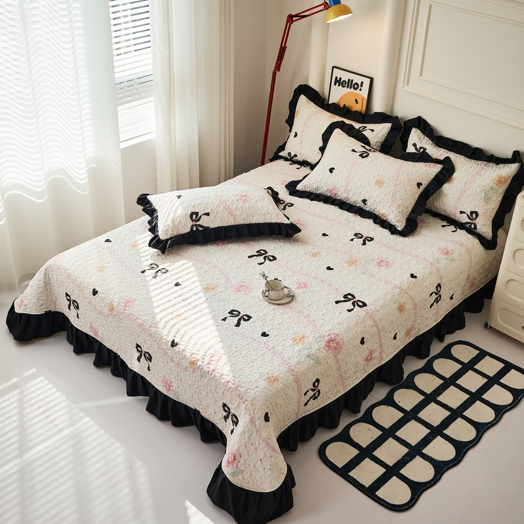 91家纺网 家纺一手货源 找家纺 蝶帕家纺 2025新款法式赫本风韩版花边水洗棉床盖四件套 公主梦境粉