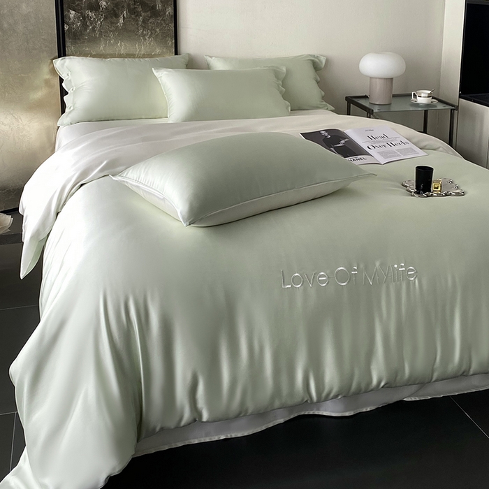 91家纺网 家纺一手货源 找家纺 优悦 2025新款冰丝印花刺绣双拼四件套-漫心 田园绿