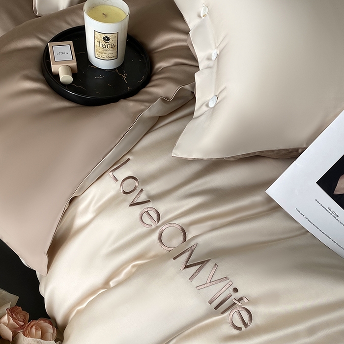 91家纺网 家纺一手货源 找家纺 优悦 2025新款冰丝印花刺绣双拼四件套-漫心 香槟色