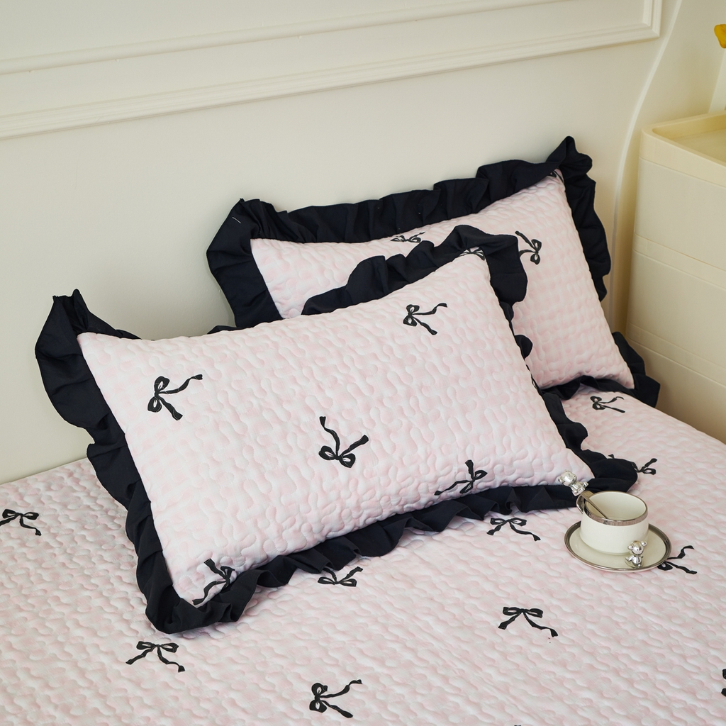 91家纺网 家纺一手货源 找家纺 蝶帕家纺 2025新款法式赫本风韩版花边水洗棉床盖四件套 半旧时光