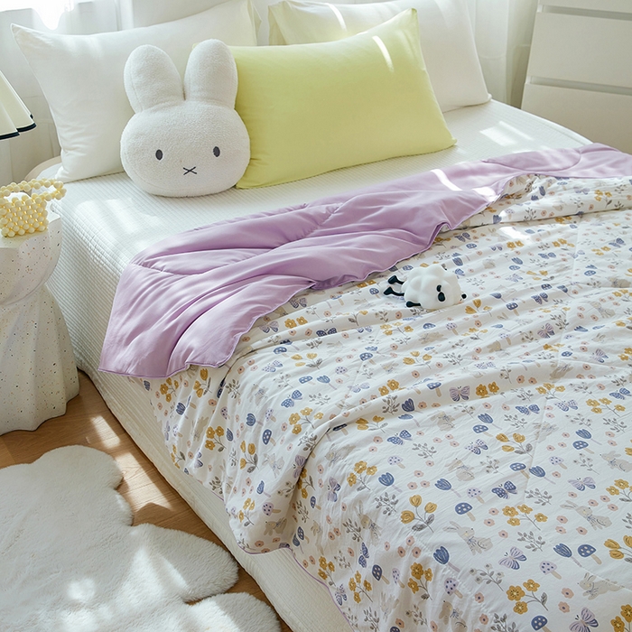 91家纺网 家纺一手货源 找家纺 梦恬佳 2025新款A类水洗皱皱棉夏凉被 兔野仙踪