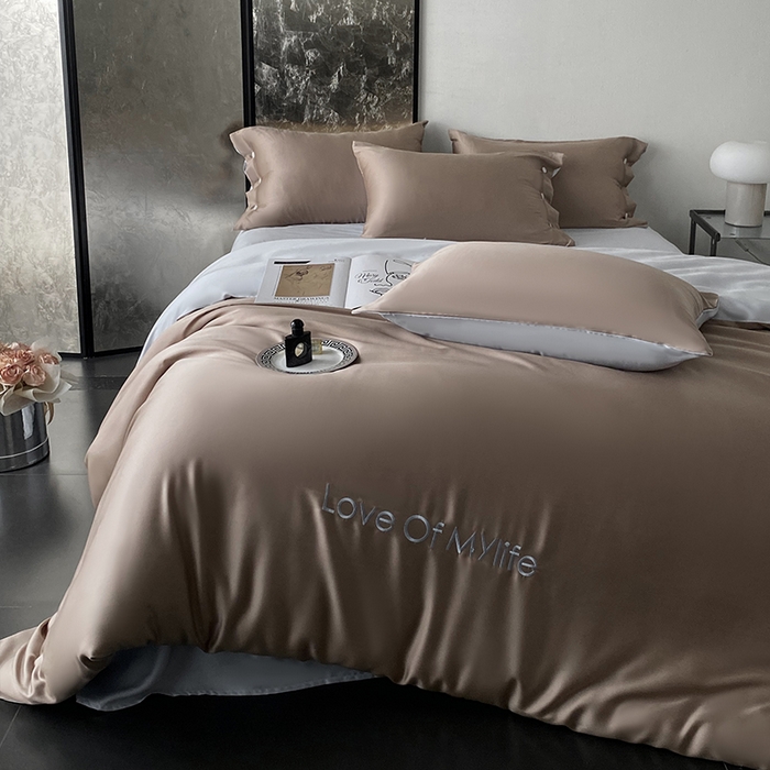 91家纺网 家纺一手货源 找家纺 优悦 2025新款冰丝印花刺绣双拼四件套-漫心 暮山棕