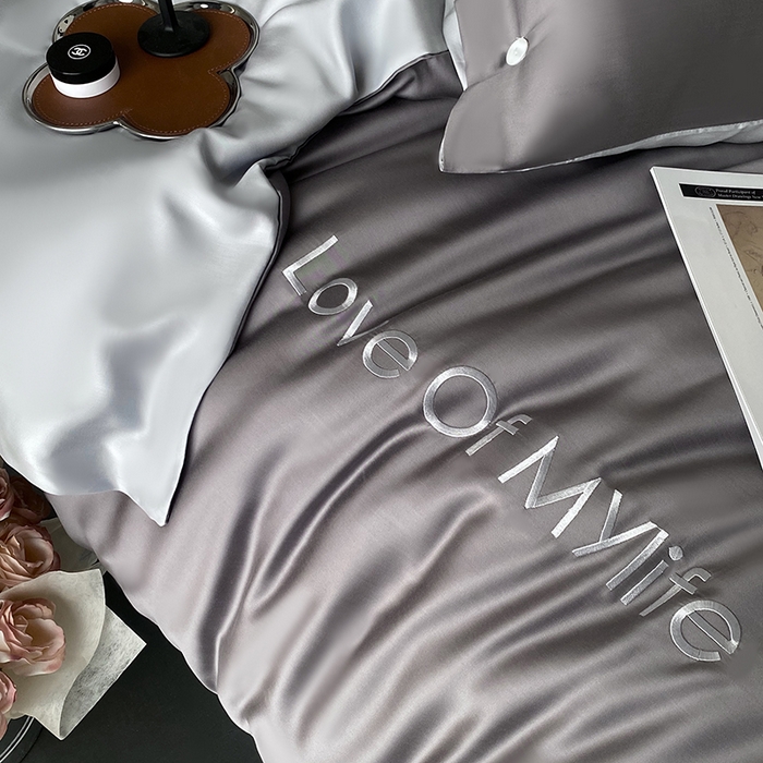 91家纺网 家纺一手货源 找家纺 优悦 2025新款冰丝印花刺绣双拼四件套-漫心 流光灰