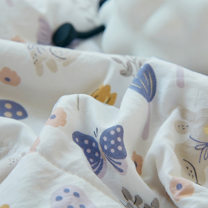 91家纺网 家纺一手货源 找家纺 梦恬佳 2025新款A类水洗皱皱棉夏凉被 兔野仙踪