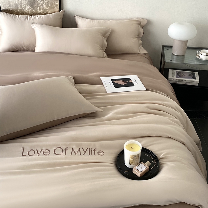 91家纺网 家纺一手货源 找家纺 （总）优悦 2025新款冰丝印花刺绣双拼四件套-漫心