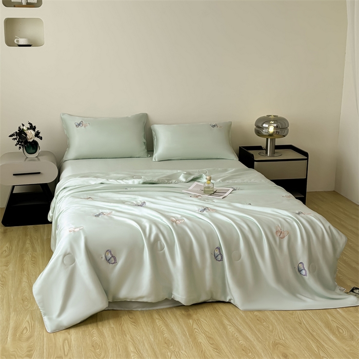 91家纺网 家纺一手货源 找家纺 雯豆家纺 2025夏季新品莱赛尔兰精天丝绣花刺绣夏被空调被四件套冰丝凉感薄被子 蝴蝶系列-抹茶绿