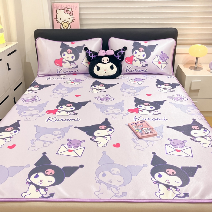 91家纺网 家纺一手货源 找家纺 暮思家居 2025新款三丽鸥正版授权数码印花A类可机洗1200D冰丝凉席三件套平铺款系列 平铺款-巴库库洛米