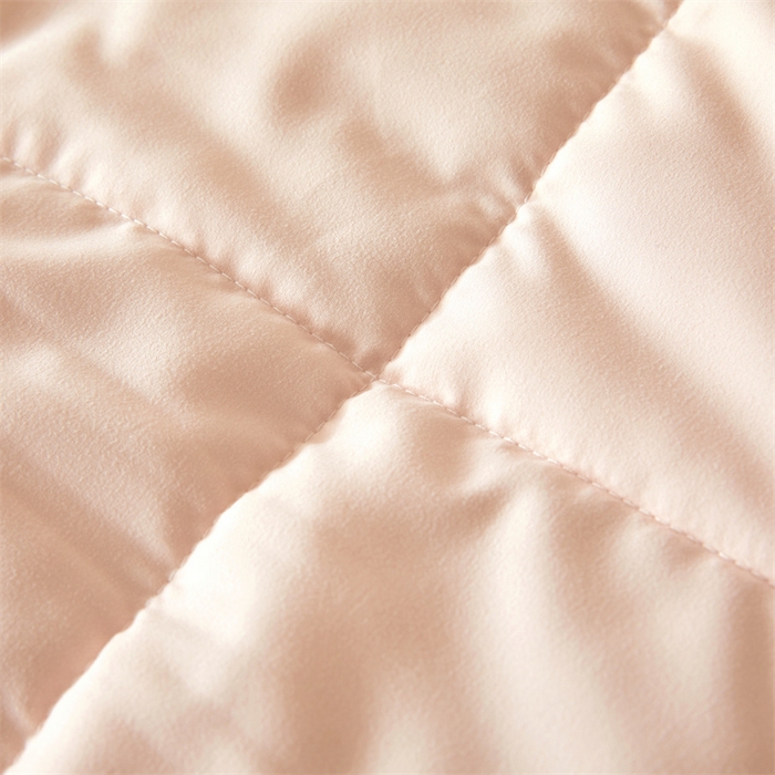 91家纺网 家纺一手货源 找家纺 猎鹿人家纺 2025新款牛奶蛋白夏被 冰雾粉