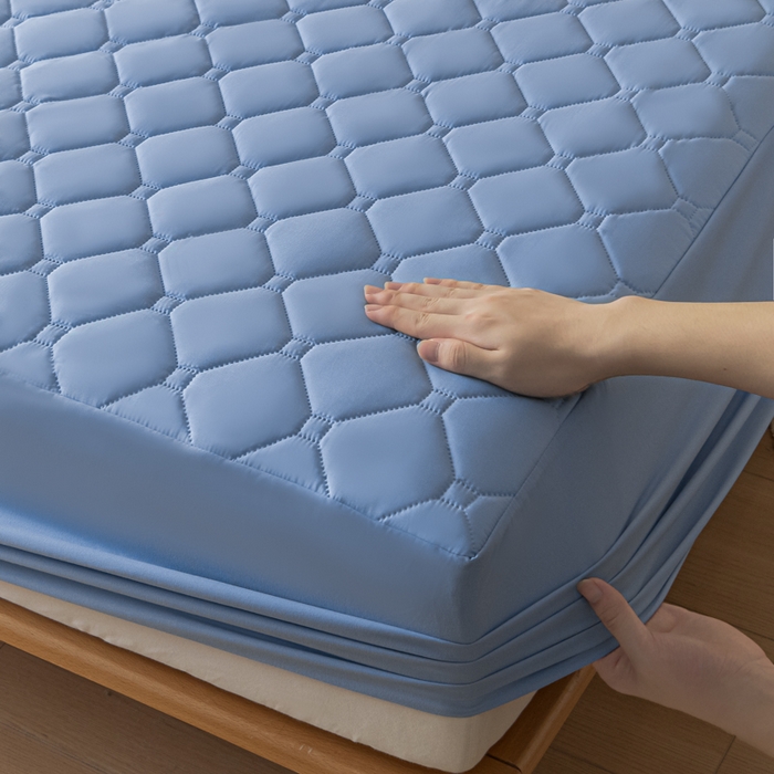 91家纺网 家纺一手货源 找家纺 梵克保罗 2025新款纯色加棉防水大豆纤维床笠 天蓝