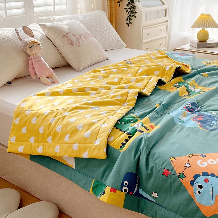 91家纺网 家纺一手货源 找家纺 （自己工厂 有网销大热款 网销帮推可合作优惠）2025新款全棉夏被空调被夏凉被纯棉夏季儿童棉花薄被子 恐龙家族-绿