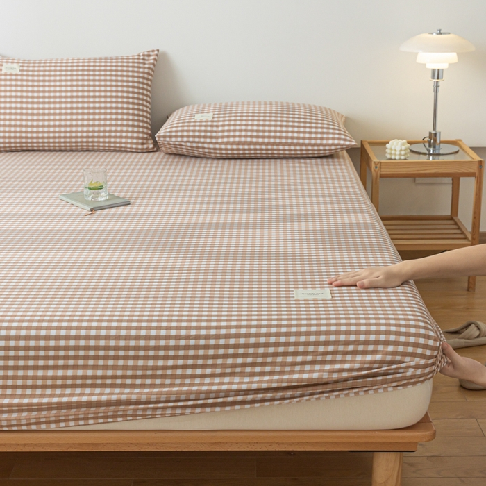 91家纺网 家纺一手货源 找家纺 梵克保罗 2025新款亲肤舒适全棉印花系列床笠 丁香粉格