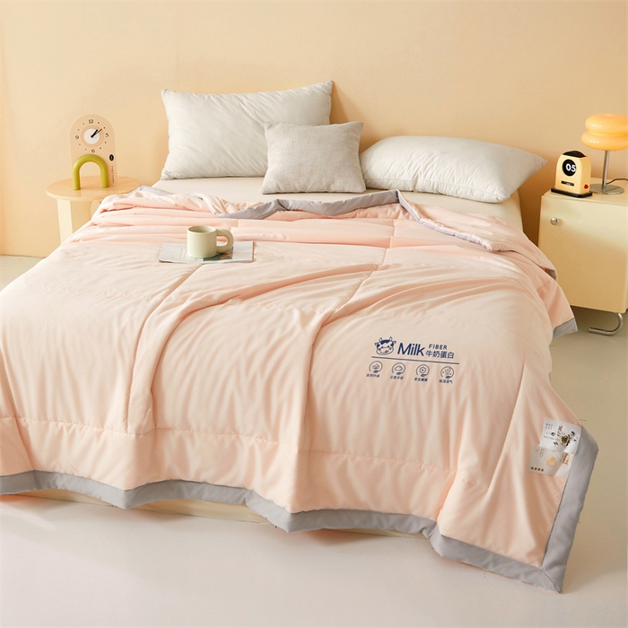 91家纺网 家纺一手货源 找家纺 猎鹿人家纺 2025新款牛奶蛋白夏被 冰雾粉