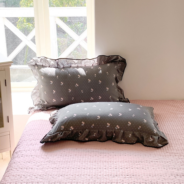 91家纺网 家纺一手货源 找家纺 仟网汇 2025新款赫本针织双层纱床盖四件套 复古樱桃