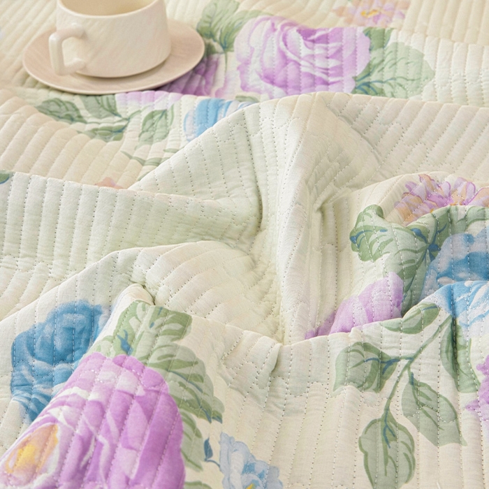 91家纺网 家纺一手货源 找家纺 情煊家纺 2025新款双面全棉夹棉床盖三件套 假日玫瑰