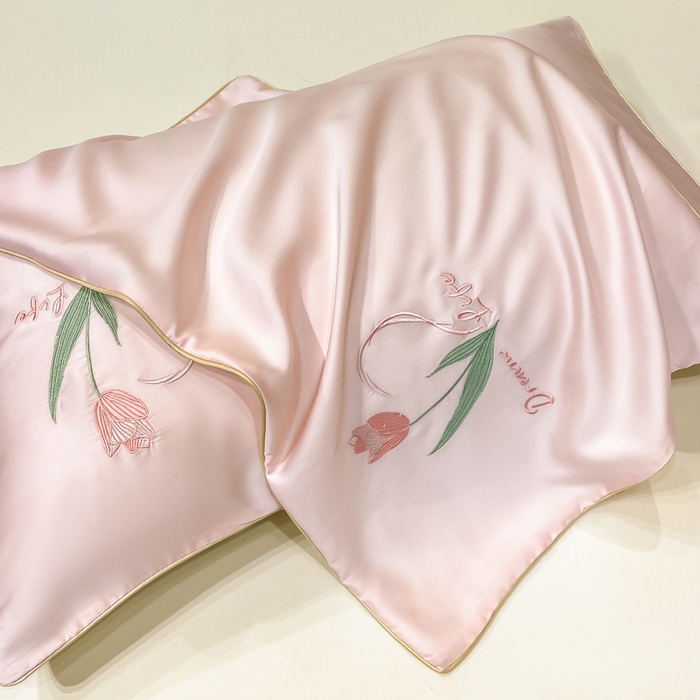 91家纺网 家纺一手货源 找家纺 （总）如一 2025新款水洗冰丝刺绣麻绳夏被四件套花颜系列