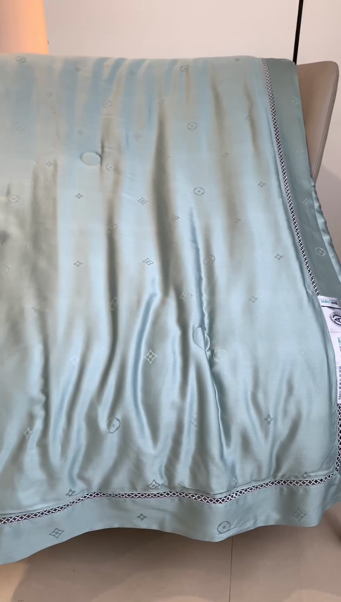 91家纺网 家纺一手货源 找家纺 奈萝家纺 2025新款60S天丝提花夏凉被空调被子被芯 孔雀绿