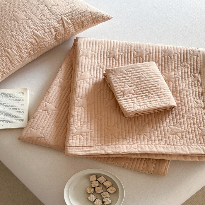 91家纺网 家纺一手货源 找家纺 漫调2025新款双面全棉砂洗水洗星星绗缝床盖三件套多功能夏被 繁星咖