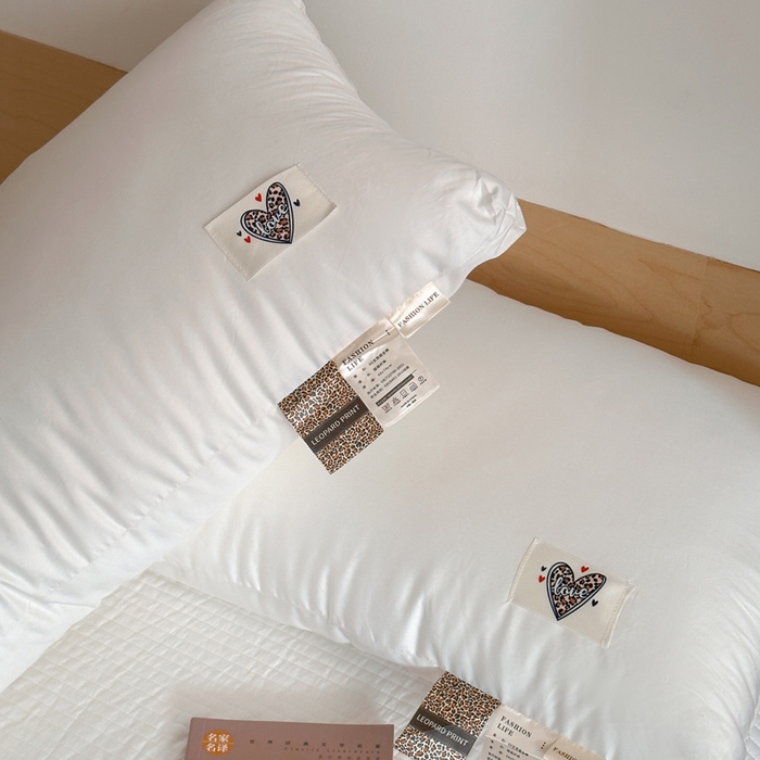 91家纺网 家纺一手货源 找家纺 （总）伟邦2025新款时尚豹纹休闲枕头枕芯