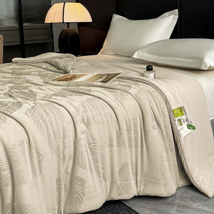 91家纺网 家纺一手货源 找家纺 子由家居 2025新款凉感丝浮雕提花大豆夏被被子被芯 枫叶-香槟