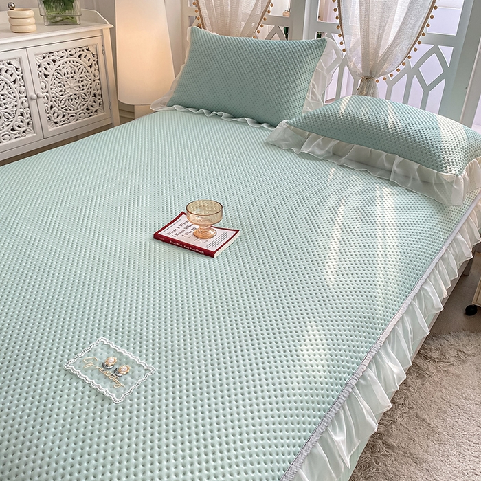 91家纺网 家纺一手货源 找家纺 眠势力 2025新款华夫格花边床笠豆豆凉席款夏季凉感床垫保护套 （提供买家秀） 青春绿