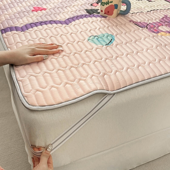 91家纺网 家纺一手货源 找家纺 米帛家纺2025新款大版三丽鸥乳胶凉席-绑带款 巧克力库洛米