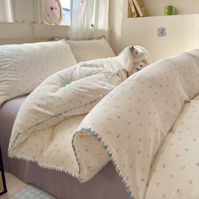 91家纺网 家纺一手货源 找家纺 淑女公社家纺 2025春夏新款 贝壳边双层纱套件 彩色樱桃