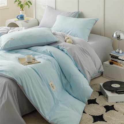 91家纺网 家纺一手货源 找家纺 （总）798家纺 2025新款全棉13070纯色双拼系列单被套场景一